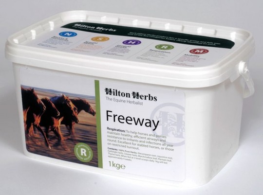 Hilton Herbs Freeway. Herbes pour une respiration efficace de chevaux.