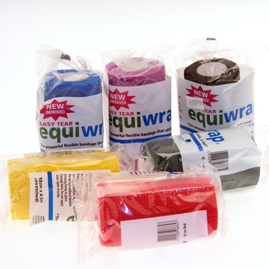 Equiwrap. Sterke, zelf hechtende, waterafstotende en rekbare fixatie bandage. Maat: 4 m x 10 cm.