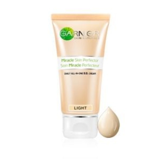 Garnier BB Cream Miracle Skin Perfector Oil Free. BB Cream voor de normale huid in 2 tinten.