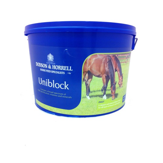 Dodson & Horrell Uniblock 12.5 kg. Bloc de vitamines et minéraux idéal pour les haras et les écuries