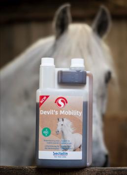 Sectolin Devil's Mobility 1ltr. --- Supporta la mobilità articolare nei cavalli da diporto e in quelli anziani.