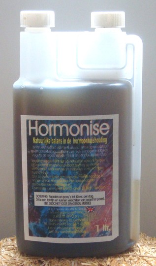 Hormonise. Brengt de hormonen in balans. Bij lastige merries, teven en Cushing Syndroom.