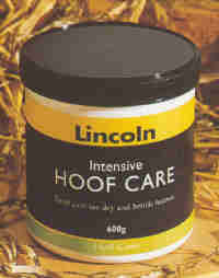Lincoln Intensive Hoof Care 600gr. Con cheratina e glicerina per umidità e disinfettante.