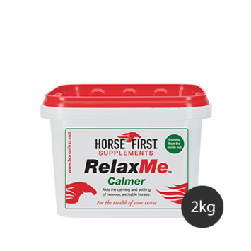 Horse First RelaxMe --- Ergänzungsmittel für Pferde und Ponys gegen übermäßige Anspannung, Übereifer und Konzentrationsprobleme.