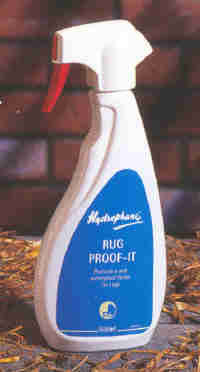 Rug Proof-it 500 ml. Imprägniermittel für Pferdedecken für ein wasserabweisende Wirkung.