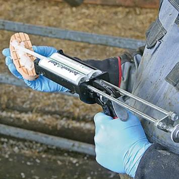 Technovit-2-Bond pegamento para garras  --- Un pegamento de 2 componentes de secado rápido para 10 tratamientos.